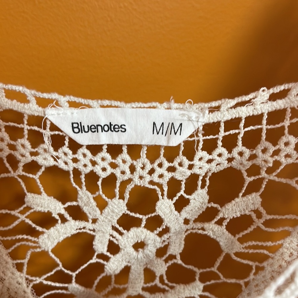 Lace over top - Picture 2 of 2
